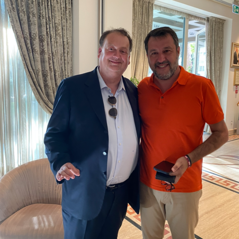 Luca Silvestrone con il Vice Presidente del Consiglio dei Ministri